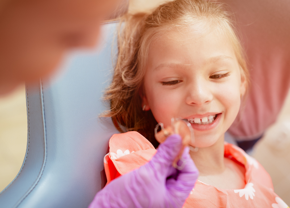 L’Impiego della Placca di Schwarz nell’Ortodonzia Pediatrica: Una Soluzione Efficace per la Gestione degli Spazi
